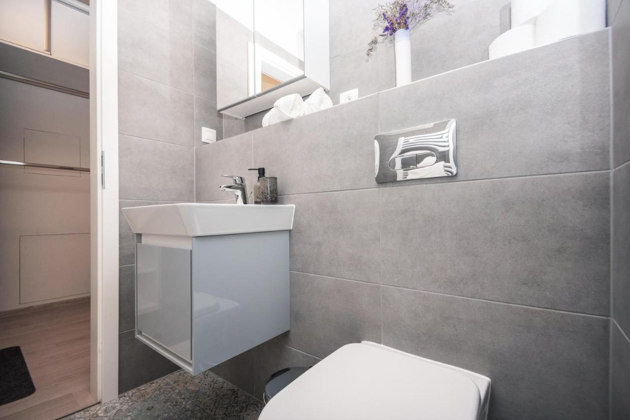 City Center Apartment - Modern & Elegant Bratislava Dış mekan fotoğraf