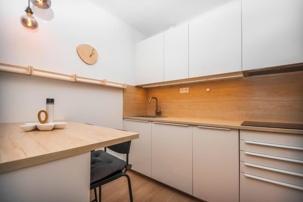 City Center Apartment - Modern & Elegant Bratislava Dış mekan fotoğraf