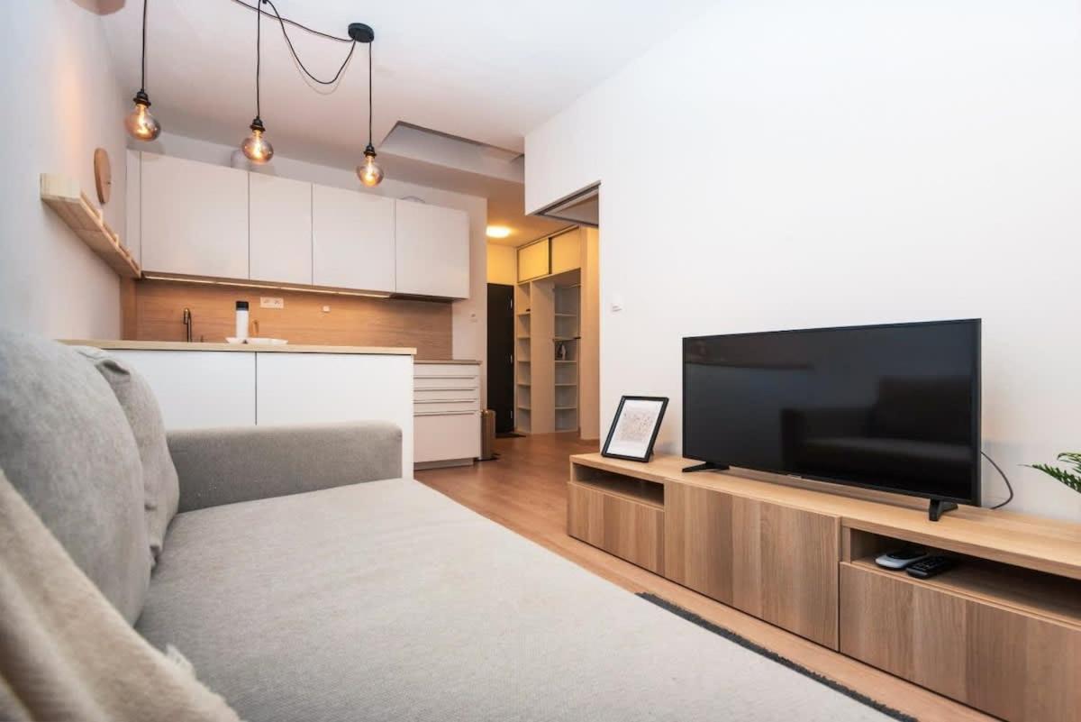 City Center Apartment - Modern & Elegant Bratislava Dış mekan fotoğraf